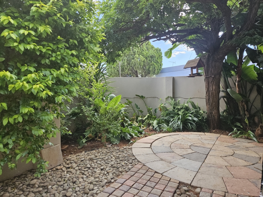 2 Bedroom Property for Sale in Rhodesdene Northern Cape